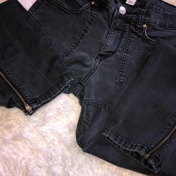BDG Moto Skinny Ankle Zip Midrise Patch Dark Jeans - Picture 7 of 8